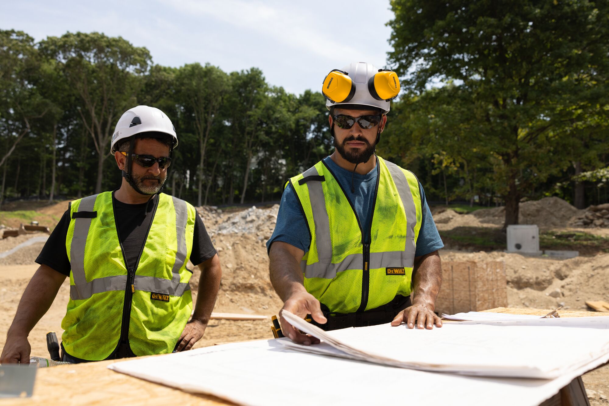 DEWALT DPGF660-D Safety headset environmental 