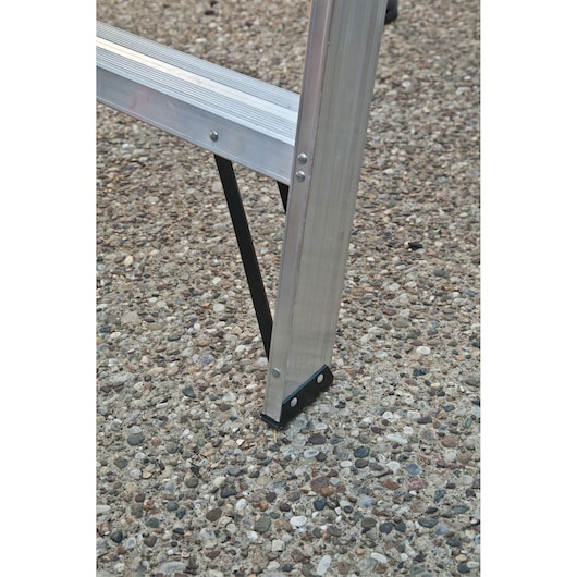 Heavy duty gusset bracing and Slip resistant aluminum angle shoes feature of 2 foot Aluminum Step Ladder 300 pounds Load Capacity.